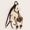 Eleganter Taschenanhänger mit Hase Figur & Herz – Braun - Little Gift Box