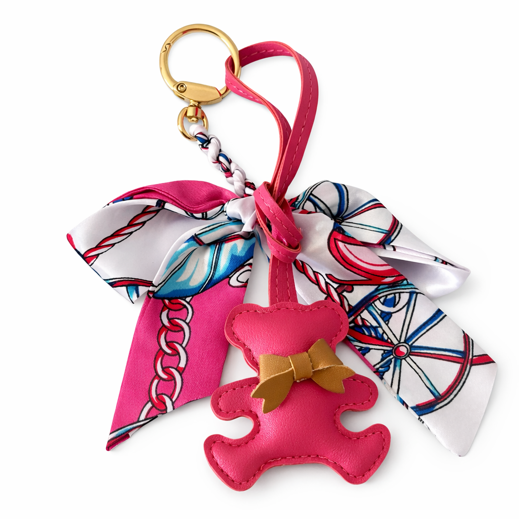 Teddy Schlüsselanhänger mit Schleife – Eleganter Taschenanhänger & Geschenkidee - Little Gift Box